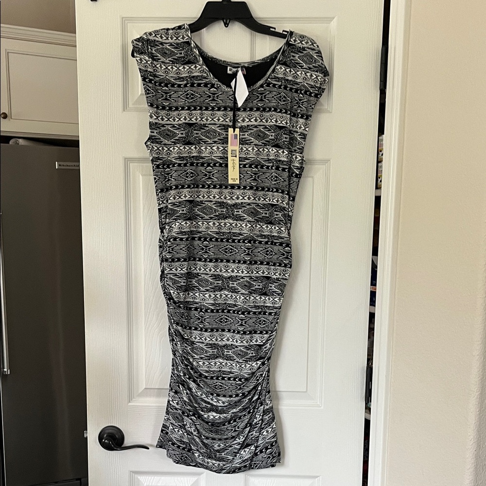 Kut from the Kloth Black and White Midi Dress
